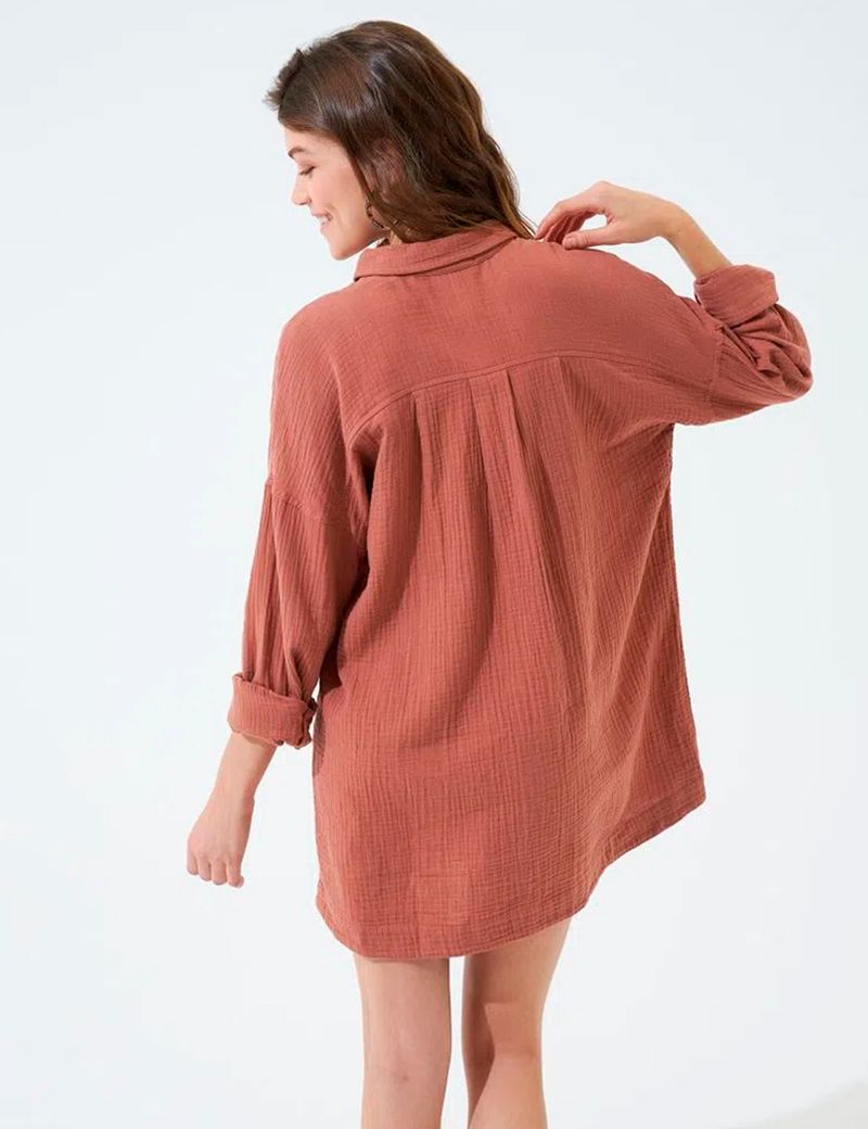 CAMISA-MUJER-MANGA-LARGA-AMERICANINO-619D000-CAFE-2.JPG