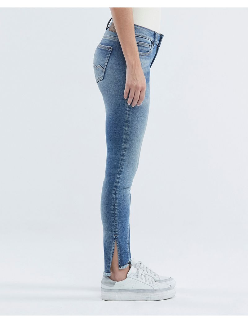 JEAN-MUJER-COSMO-CHEVIGNON-439D011-AZUL-3.JPG
