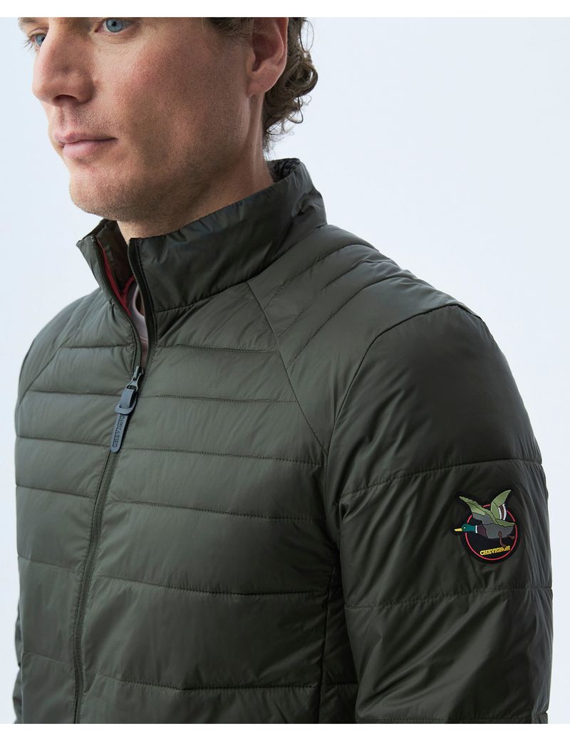 CHAQUETA-HOMBRE-ACOLCHADA-CHEVIGNON-620E000-VERDE-3.JPG