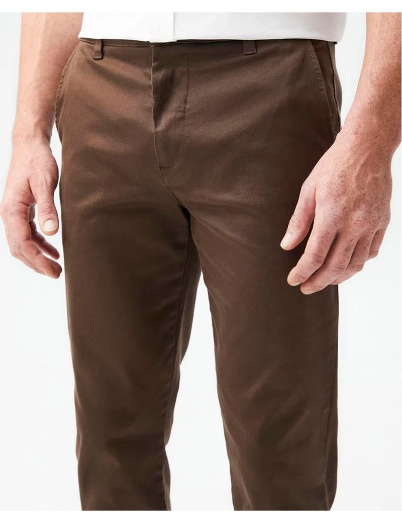 PANTALON-HOMBRE-CLASICO-CHEVIGNON-6308000-CAFE-3.JPG