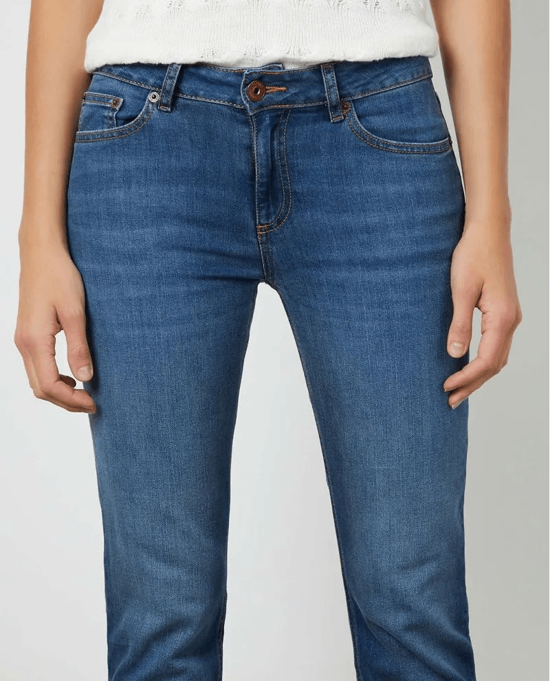 JEAN-MUJER-COSMO-CHEVIGNON-430E009-AZUL-4.JPG
