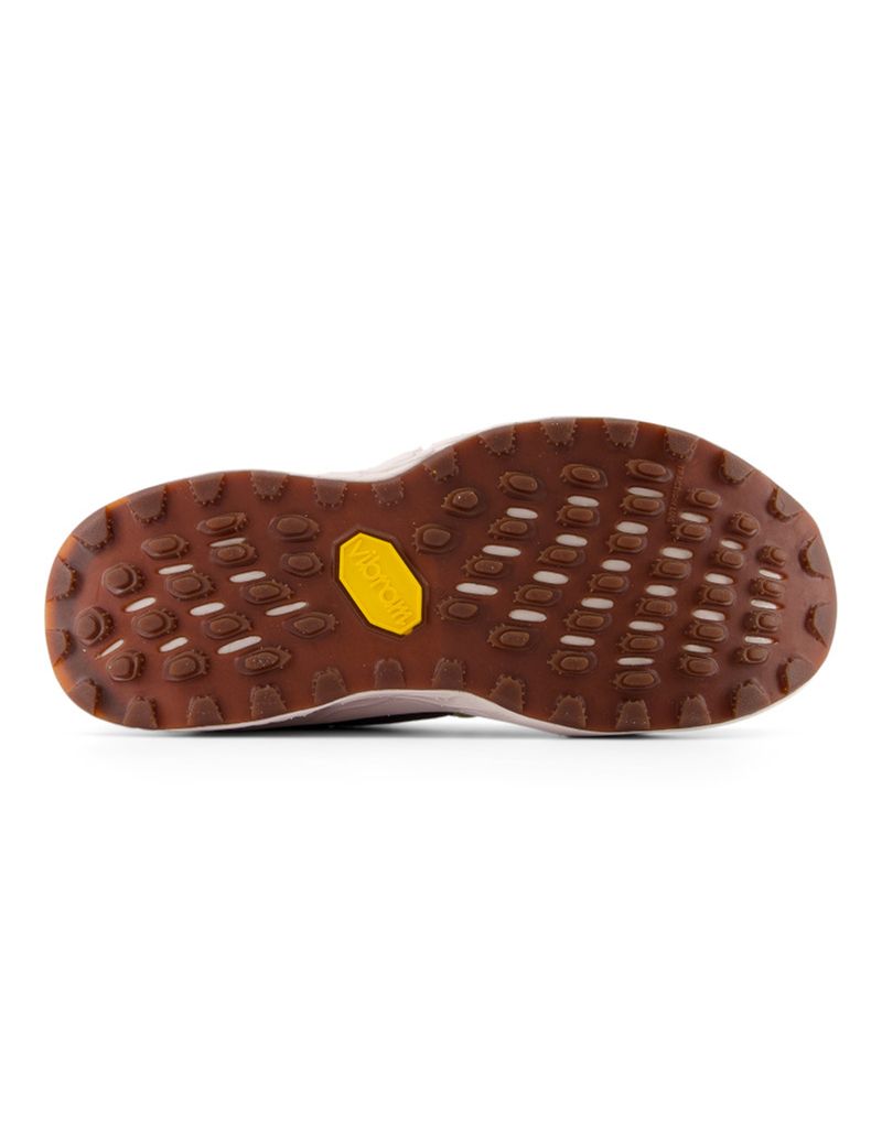 ZAPATO-MUJER-RUNNING-HIERRO-V8-NEW-BALANCE-WTHIERP8-LICORICE211-4.JPG