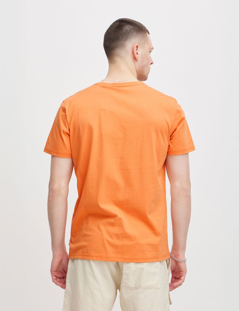 CAMISETA-HOMBRE-BASICA-BLEND-HE-20716872-CORALGOLD-4.JPG