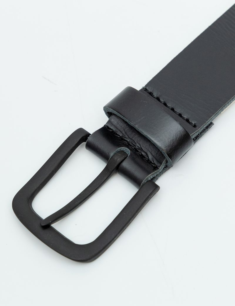 CORREA-HOMBRE-CLASICA-CHEVIGNON-019F002-NEGRO-2.JPG