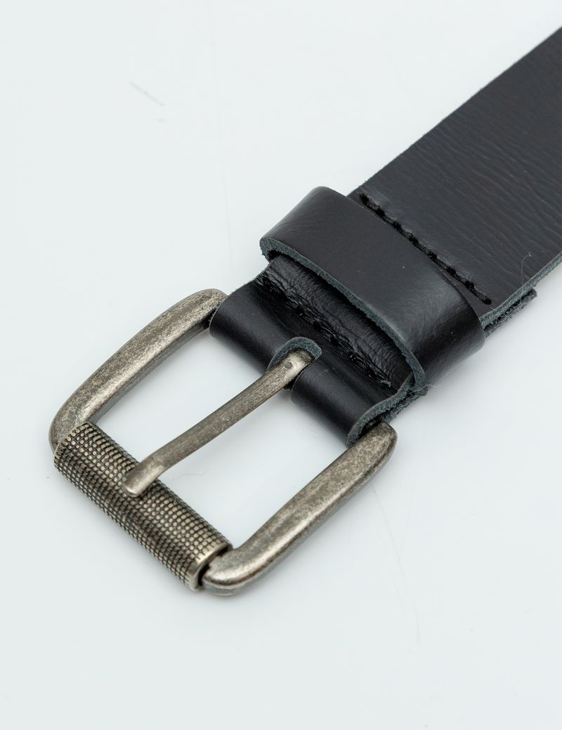 CORREA-HOMBRE-CLASICA-CHEVIGNON-019F003-NEGRO-2.JPG
