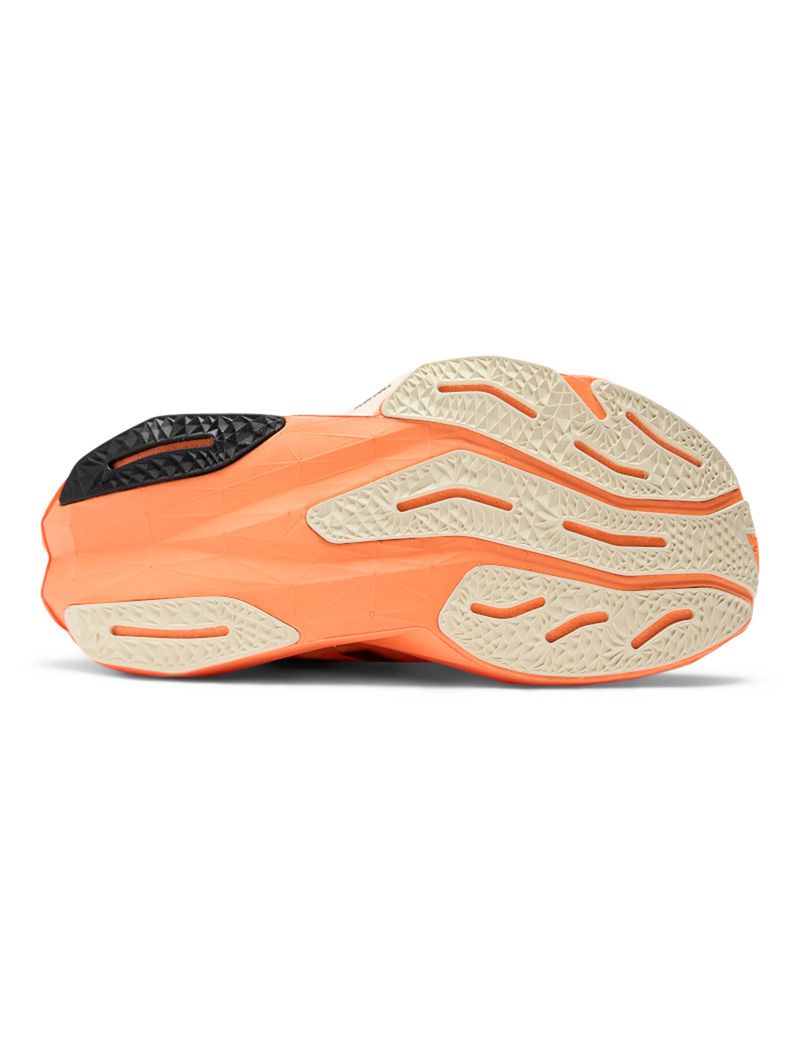 ZAPATO-MUJER-RUNNING-REBEL-V4-WFCXCC4-NEW-BALANCE-HOTMANGO820-4.JPG