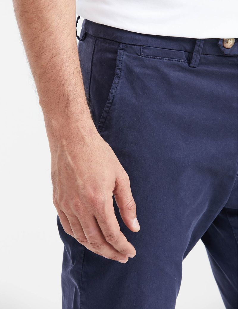 PANTALON-HOMBRE-CHINO-CHEVIGNON-631G001-AZUL-3.JPG