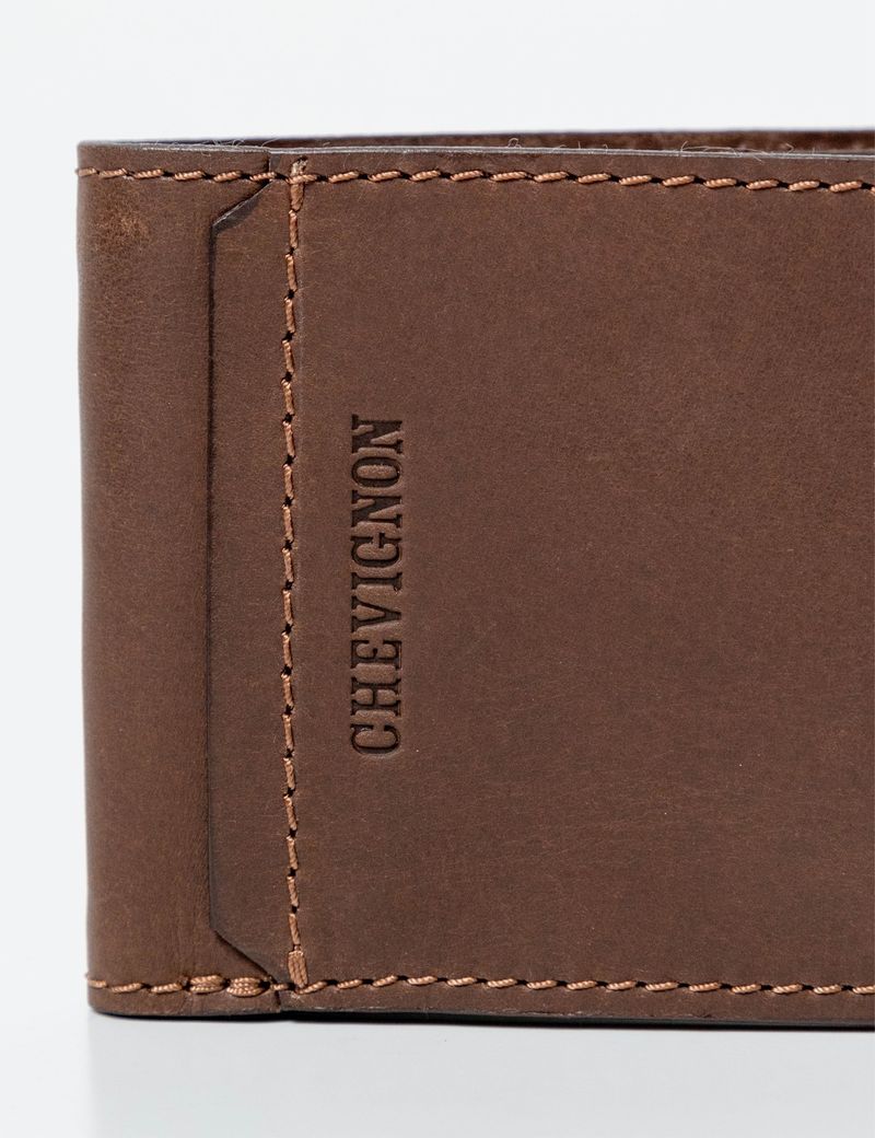 BILLETERA-HOMBRE-CLASICA-CHEVIGNON-021G001-CAFE-2.JPG