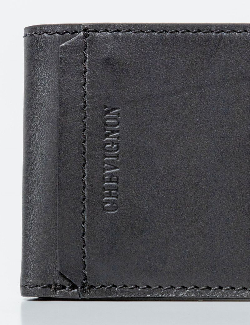 BILLETERA-HOMBRE-CLASICA-CHEVIGNON-021G001-NEGRO-2.JPG