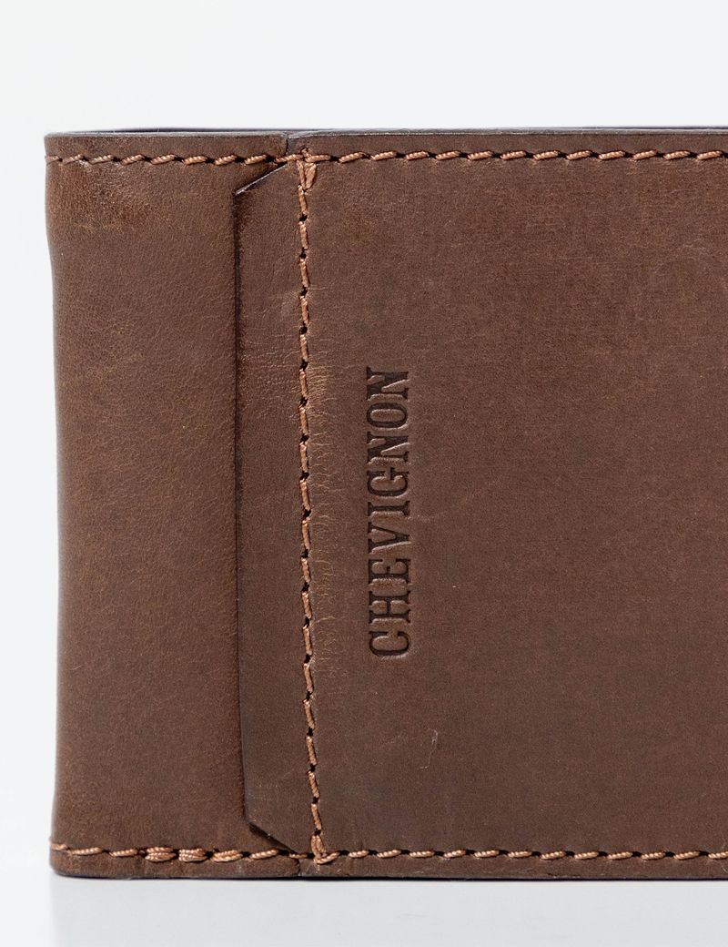 BILLETERA-HOMBRE-CLASICA-CHEVIGNON-021G002-CAFE-2.JPG