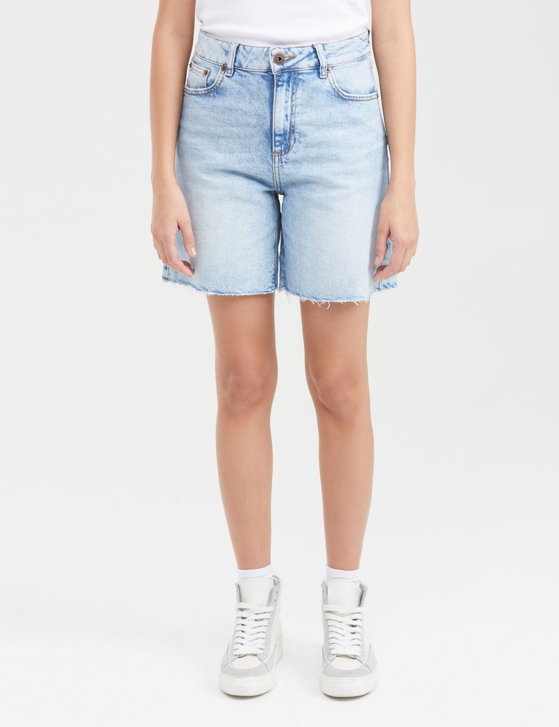 SHORT-MUJER-DENIM-CHEVIGNON-451G002-AZUL-1.JPG