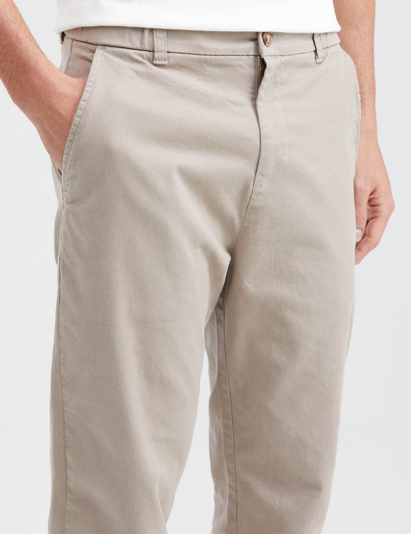 PANTALON-HOMBRE-JOGGER-CHEVIGNON-631G005-CRUDO-3.JPG