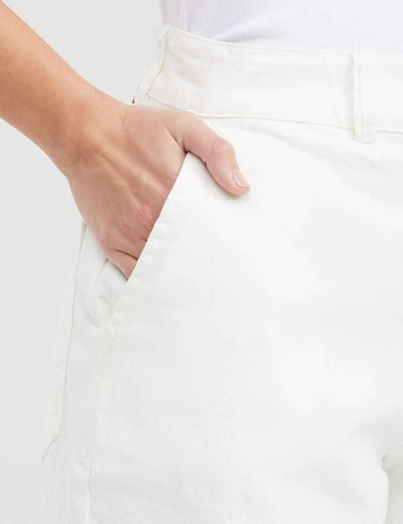 SHORT-MUJER-SARTORIAL-CHEVIGNON-751G000-CRUDO