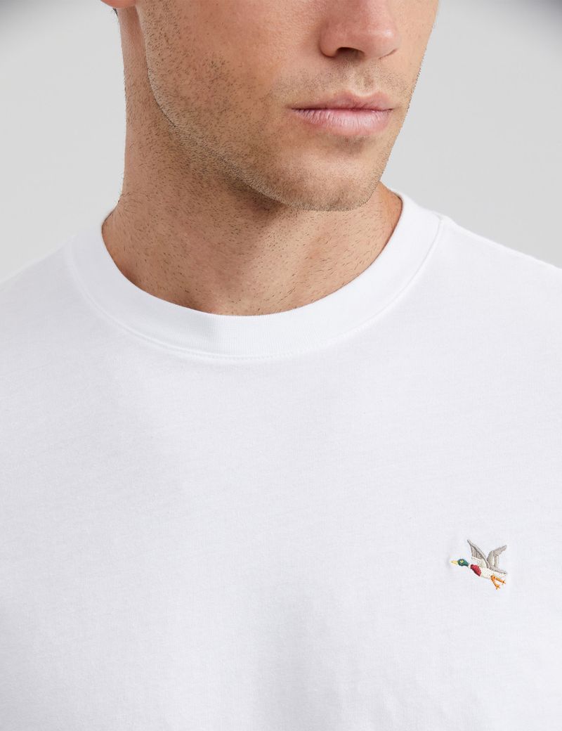 CAMISETA-HOMBRE-SLIM-CHEVIGNON-641G001-BLANCO-3.JPG