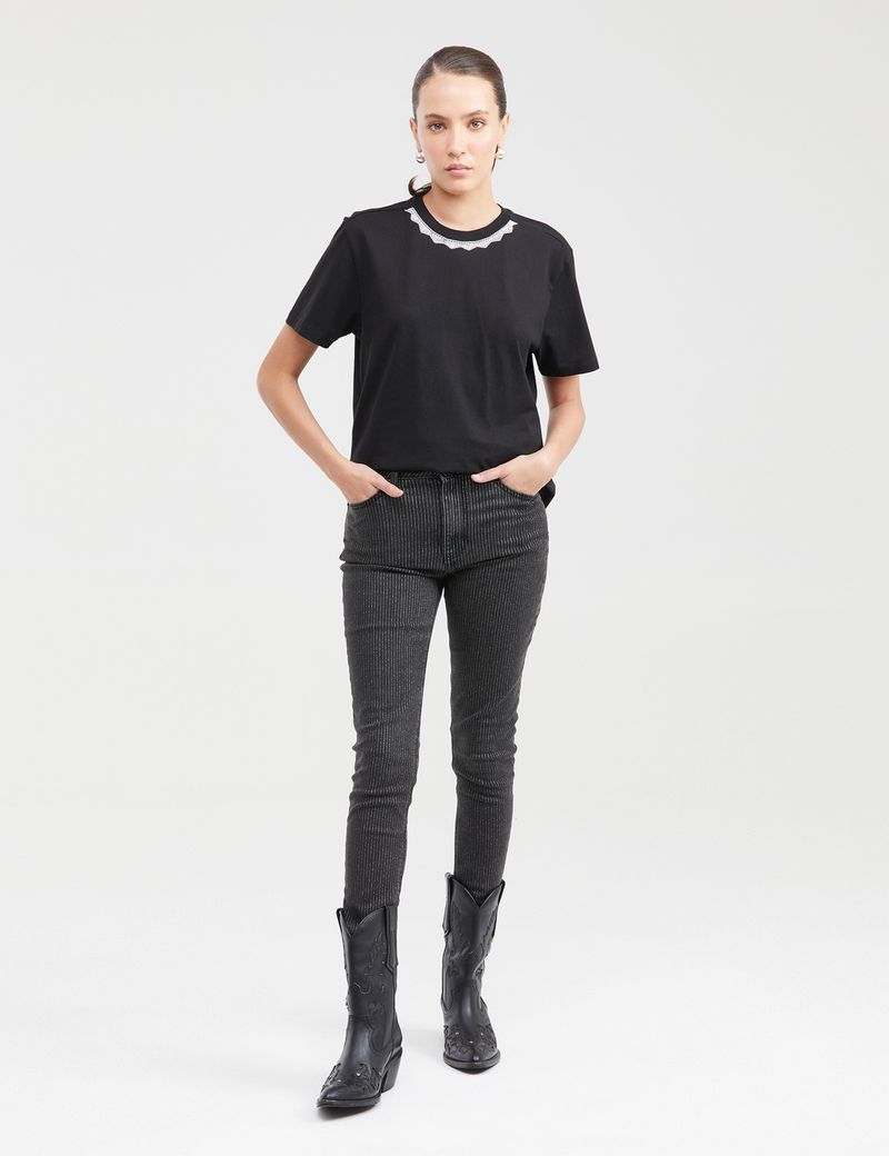 CAMISETA-MUJER-OVERSIZED-CHEVIGNON-701G012-NEGRO-2.JPG