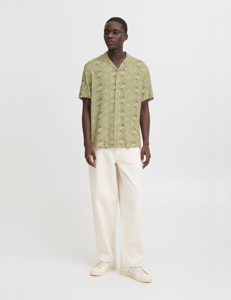 CAMISA-HOMBRE-CLASICA-BLEND-HE-20718227-OILGREEN-2.JPG