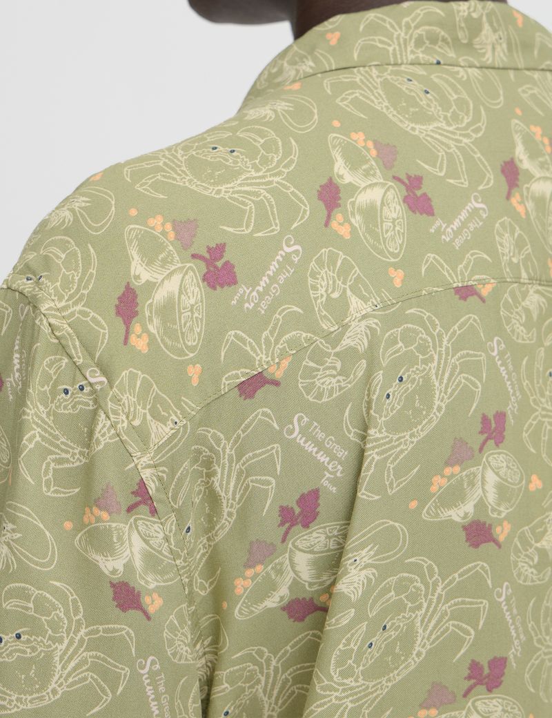 CAMISA-HOMBRE-CLASICA-BLEND-HE-20718227-OILGREEN-3.JPG