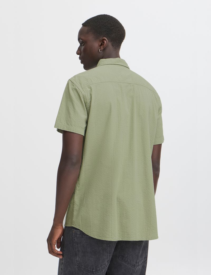 CAMISA-HOMBRE-CLASICA-BLEND-HE-20718213-OILGREEN-4.JPG
