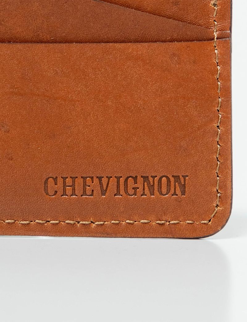 BILLETERA-HOMBRE-CLASICA-CHEVIGNON-022G005-CAFEC-2.JPG