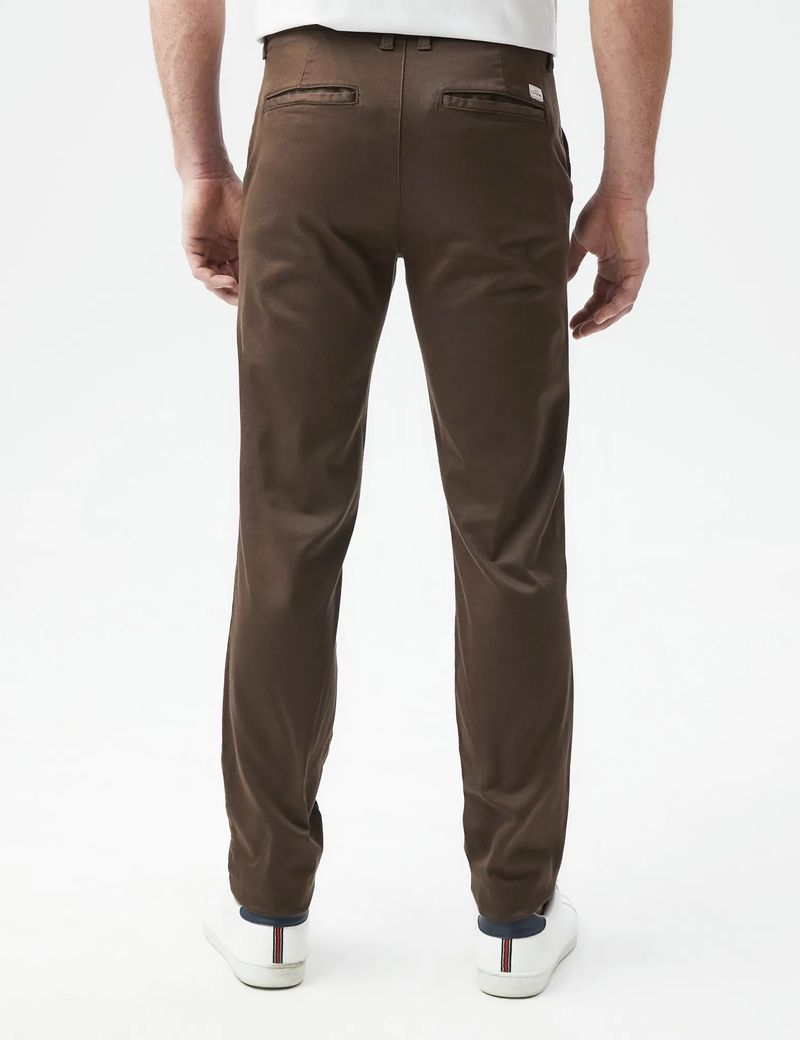 PANTALON-CLASICO-HOMBRE-CHEVIGNON-6308000-CAFEO-4.JPG