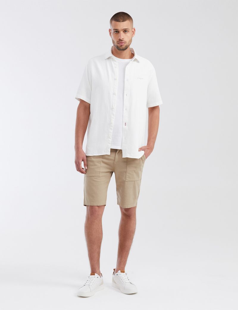 BERMUDA-STRAIGHT-FIT-HOMBRE-CHEVIGNON-652G001-BEIGE-2.JPG