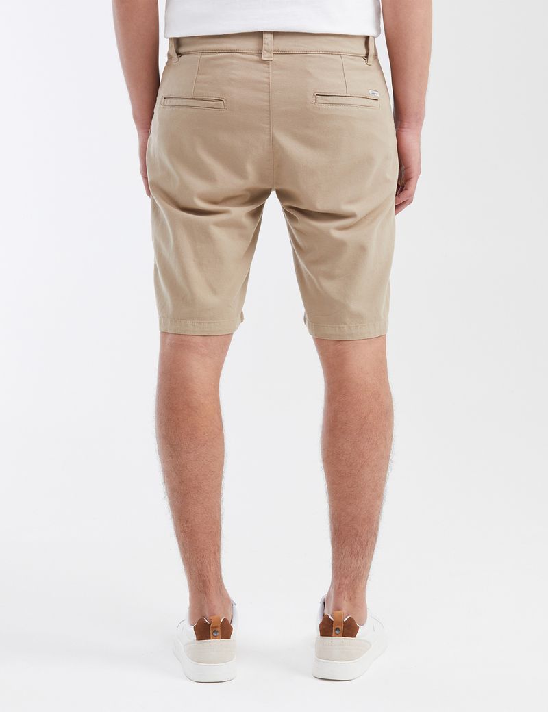 BERMUDA-STRAIGHT-FIT-HOMBRE-CHEVIGNON-652G001-BEIGE-4.JPG